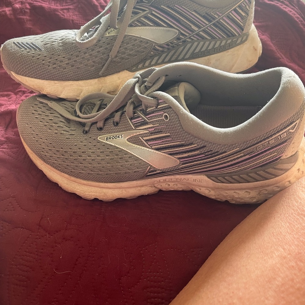 Brooks Adrenaline gts 19 9.5